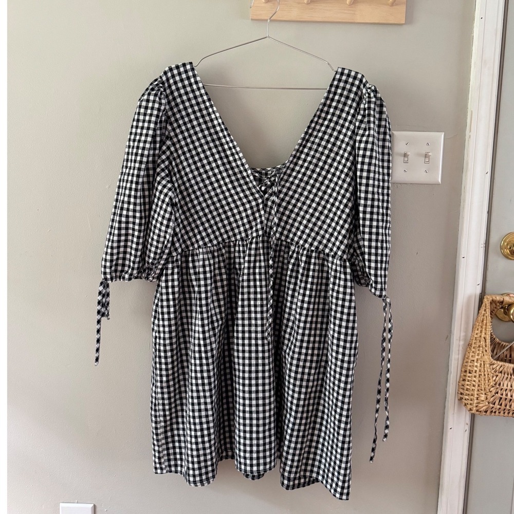 XL Gingham puff sleeve dress